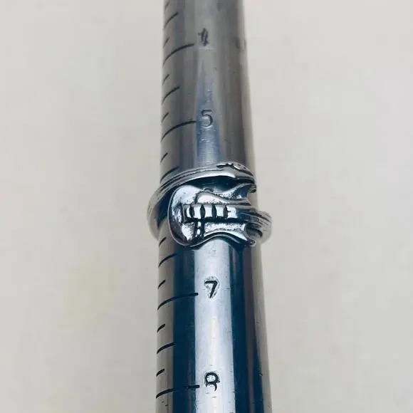 Y2K Vintage Wrapped Guitar Ring – Silver Tone, Size 8, Unisex, Brand New - Picture 5 of 7